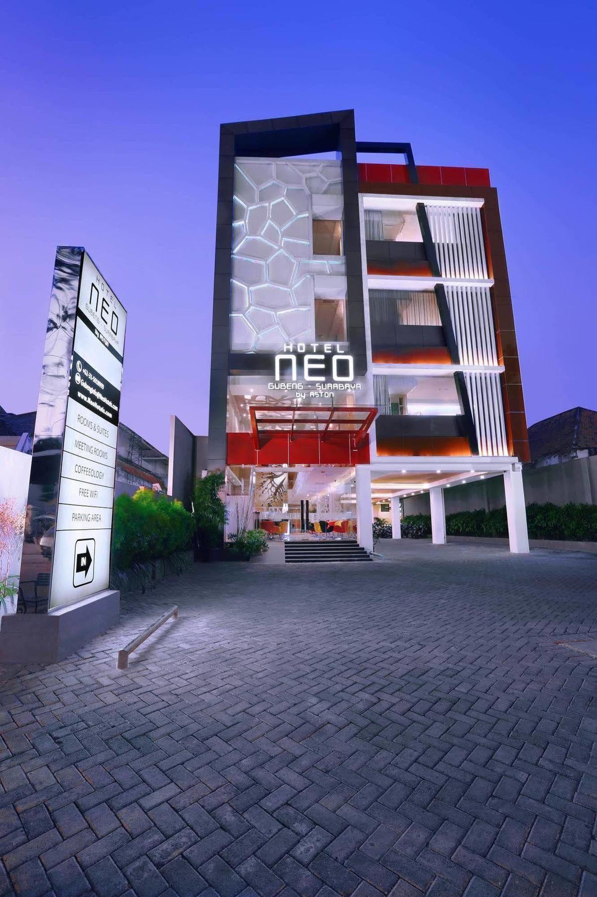 Hotel Neo Gubeng By Aston Surabaja Exteriér fotografie